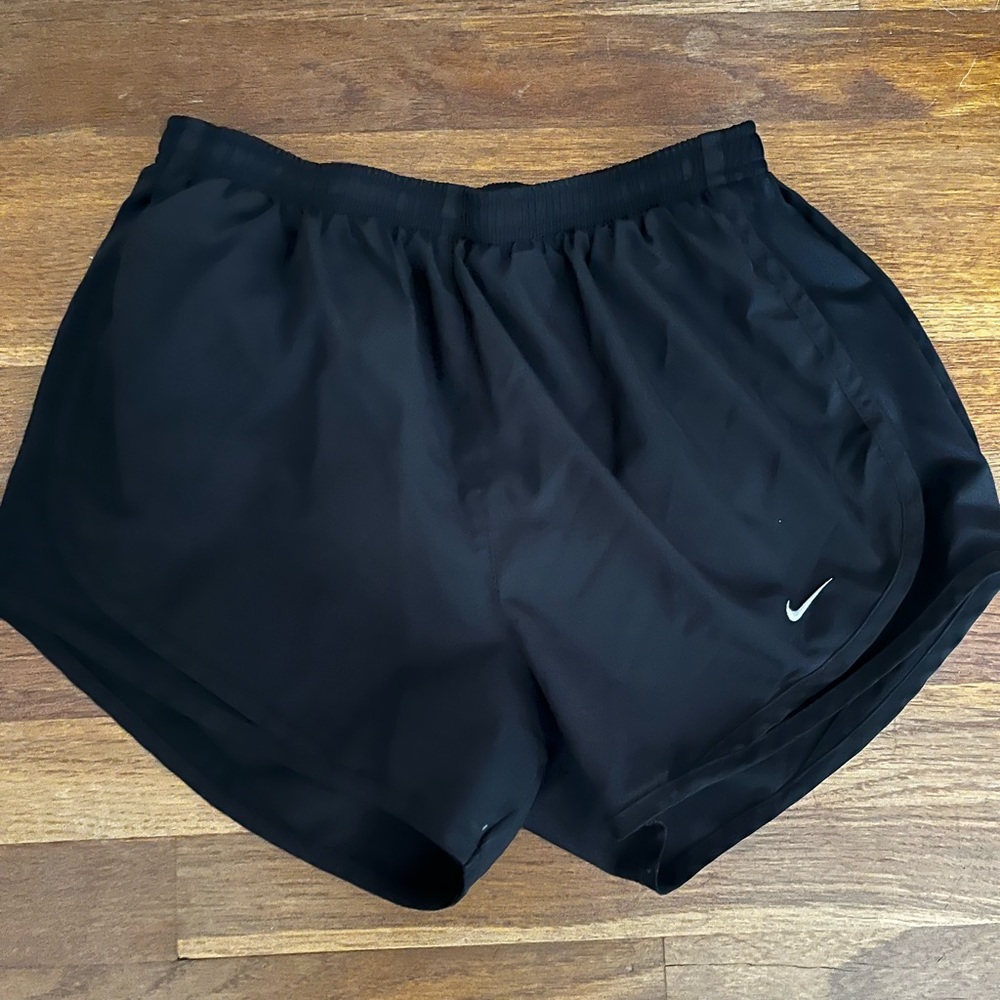 Nike dri fit shorts size small